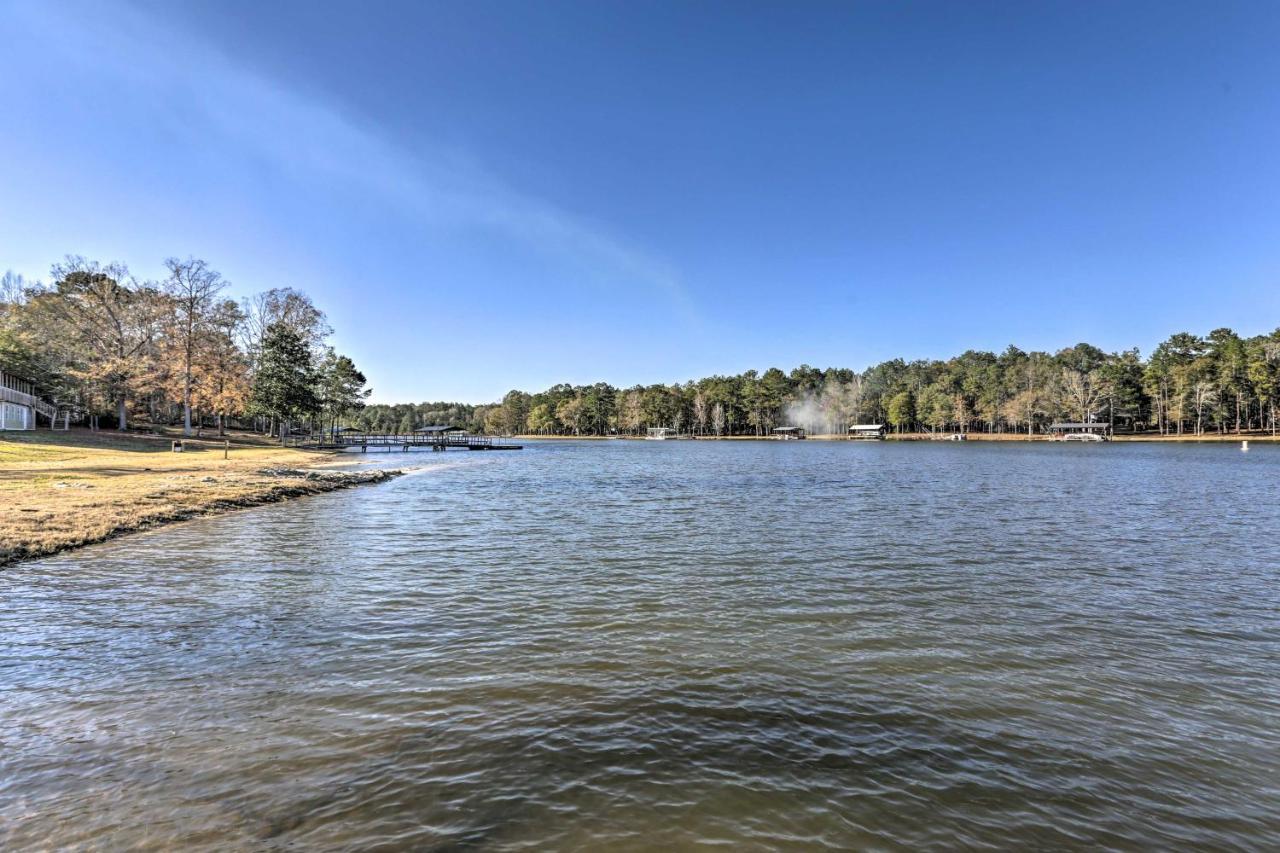 White Oak Creek Home With Views, Deck And Pool Access! Eufaula Luaran gambar