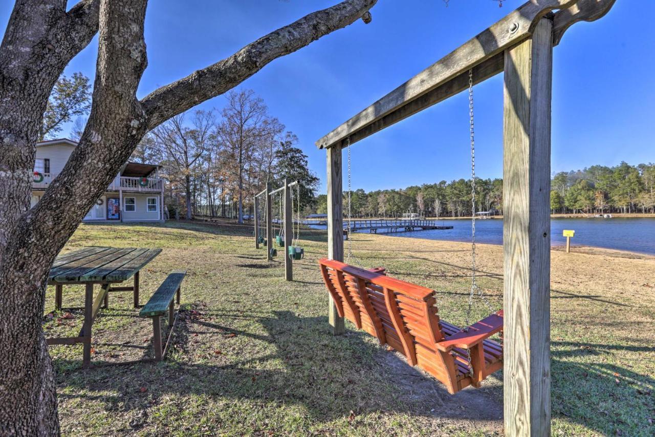 White Oak Creek Home With Views, Deck And Pool Access! Eufaula Luaran gambar